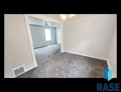 732 S Summit Ave, Sioux Falls, SD 57104 photo 5