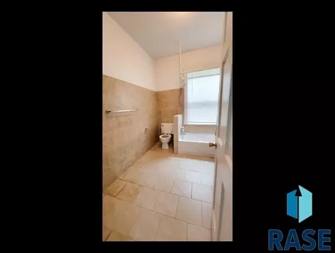 732 S Summit Ave, Sioux Falls, SD 57104 photo 4