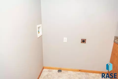 1543 Northridge Rd, Mitchell, SD 57301 photo 24