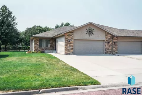 1543 Northridge Rd, Mitchell, SD 57301 photo 2