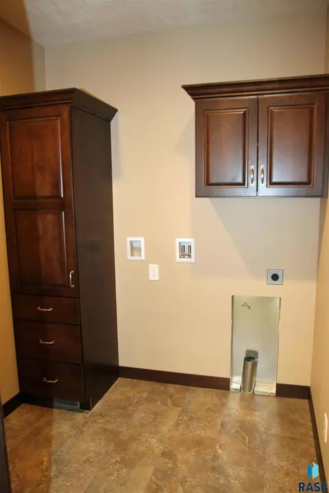 5308 E 64th St, Sioux Falls, SD 57108 photo 13