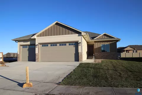 5308 E 64th St, Sioux Falls, SD 57108 photo 1