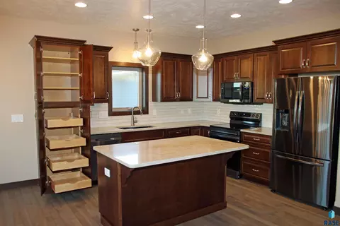 5308 E 64th St, Sioux Falls, SD 57108 photo 6