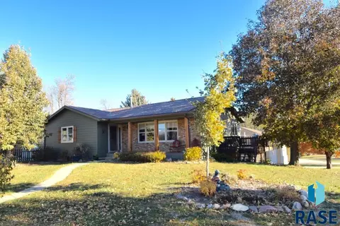 4312 S Glenview Rd, Sioux Falls, SD 57103 photo 1