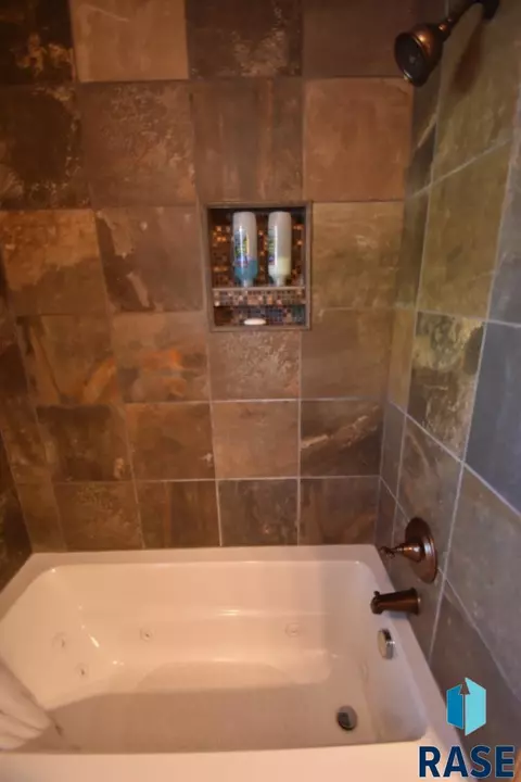 4312 S Glenview Rd, Sioux Falls, SD 57103 photo 13