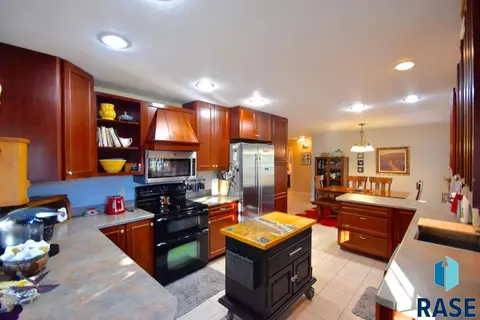 4312 S Glenview Rd, Sioux Falls, SD 57103 photo 6