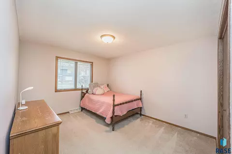 401 E Beechnut St, Brandon, SD 57005 photo 23
