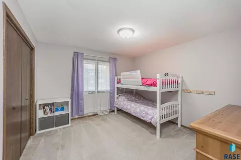 401 E Beechnut St, Brandon, SD 57005 photo 24
