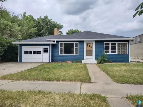 118 E 4th St, Miller, SD 57362 photo 1