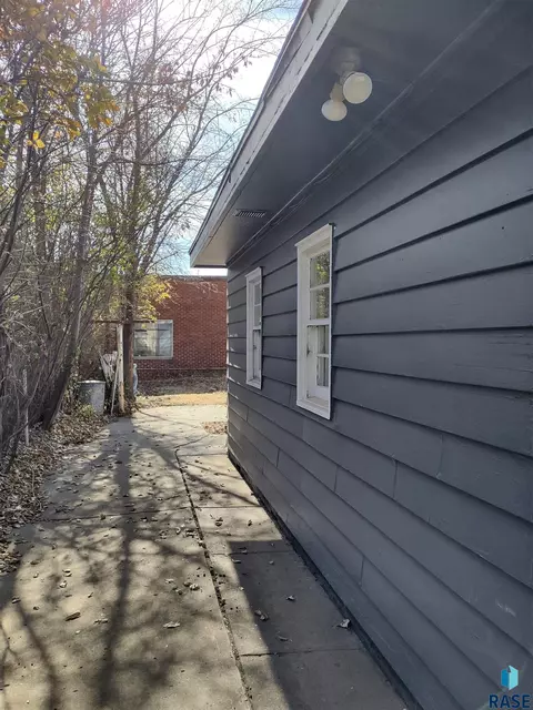 118 E 4th St, Miller, SD 57362 photo 24
