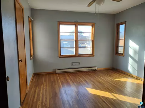 118 E 4th St, Miller, SD 57362 photo 11
