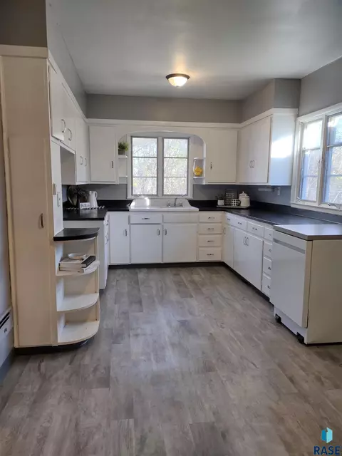 118 E 4th St, Miller, SD 57362 photo 7