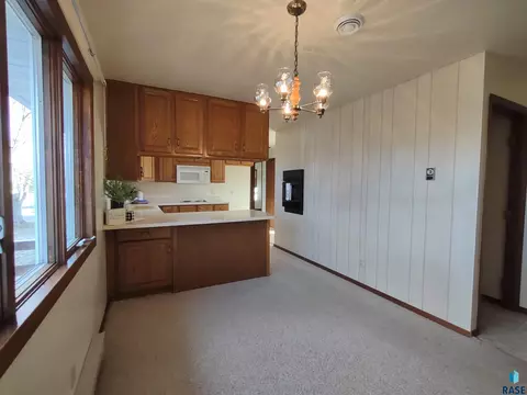 601 E 7th St, Miller, SD 57362 photo 7