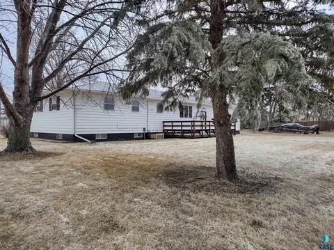 601 E 7th St, Miller, SD 57362 photo 35