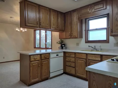 601 E 7th St, Miller, SD 57362 photo 6