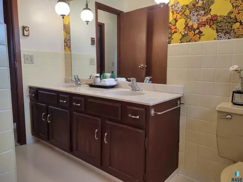 601 E 7th St, Miller, SD 57362 photo 14