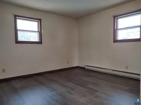 601 E 7th St, Miller, SD 57362 photo 10