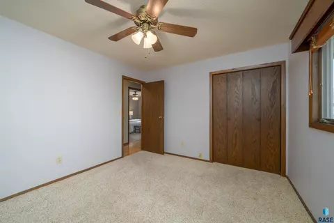2013 Elizabeth Dr, Sioux Falls, SD 57103 photo 21