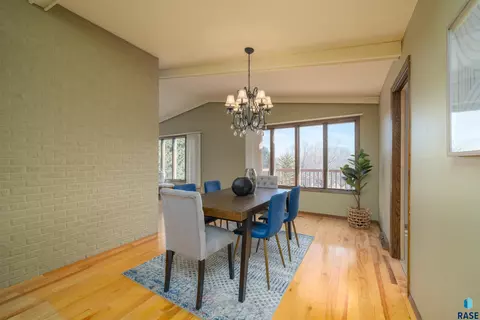 2013 Elizabeth Dr, Sioux Falls, SD 57103 photo 8