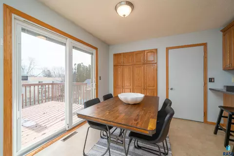 2013 Elizabeth Dr, Sioux Falls, SD 57103 photo 13