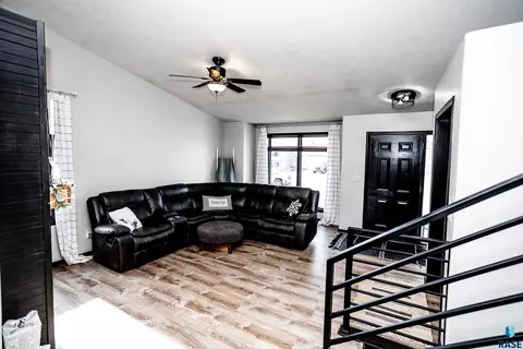 402 Deerview Ave, Tea, SD 57064 photo 4
