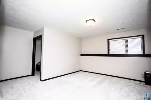402 Deerview Ave, Tea, SD 57064 photo 24