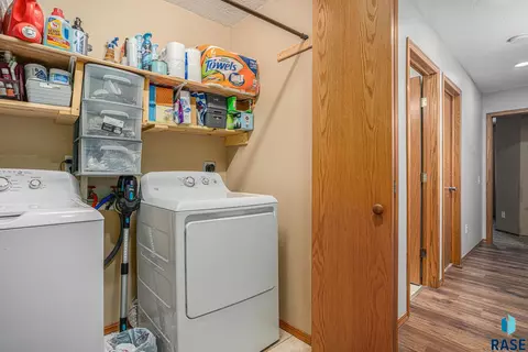 402 S Mable Ave, Sioux Falls, SD 57103 photo 13