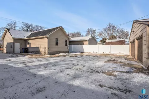 402 S Mable Ave, Sioux Falls, SD 57103 photo 16