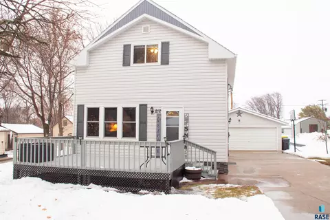 212 E 8th St, Jasper, MN 56144 photo 2