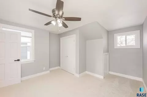 744 S 3rd Ave, Sioux Falls, SD 57104 photo 23