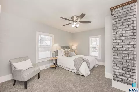 744 S 3rd Ave, Sioux Falls, SD 57104 photo 10