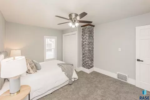 744 S 3rd Ave, Sioux Falls, SD 57104 photo 11