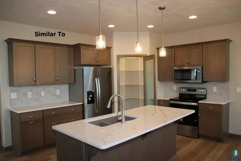 5404 E 65th St, Sioux Falls, SD 57108 photo 3