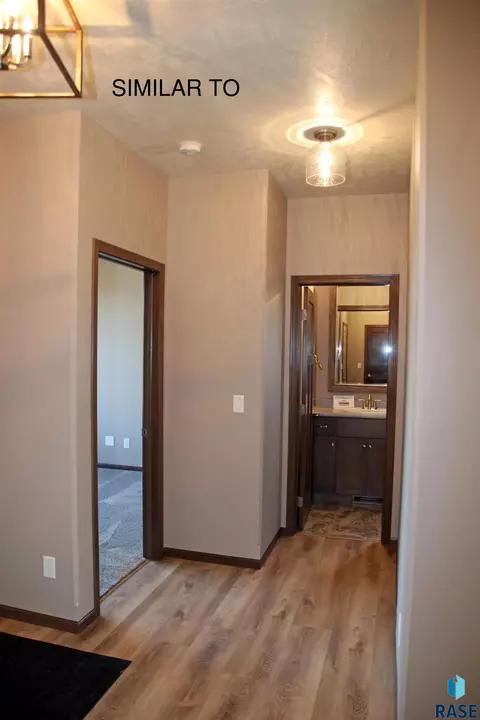5404 E 65th St, Sioux Falls, SD 57108 photo 2