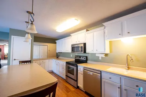 250 E Pine St, Canova, SD 57321 photo 9