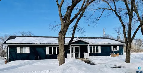250 E Pine St, Canova, SD 57321 photo 1