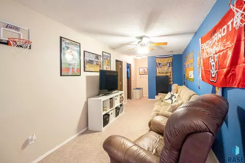 250 E Pine St, Canova, SD 57321 photo 13