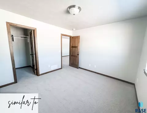 8133 E Tencate Pl, Sioux Falls, SD 57110 photo 6