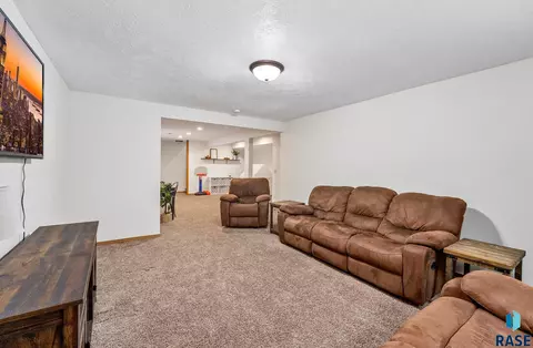 301 W Spruce St, Brandon, SD 57005 photo 35
