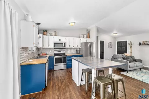 301 W Spruce St, Brandon, SD 57005 photo 11