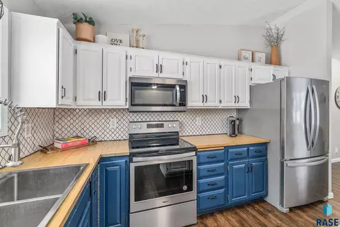 301 W Spruce St, Brandon, SD 57005 photo 12