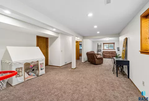 301 W Spruce St, Brandon, SD 57005 photo 27