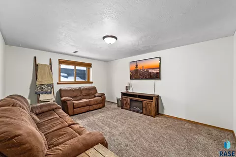 301 W Spruce St, Brandon, SD 57005 photo 33