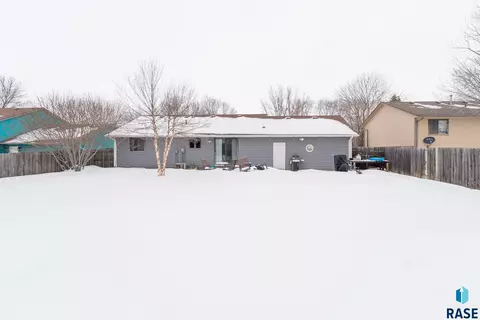 301 W Spruce St, Brandon, SD 57005 photo 40