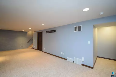 4001 E 22nd St, Sioux Falls, SD 57103 photo 26