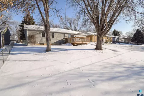 4001 E 22nd St, Sioux Falls, SD 57103 photo 5