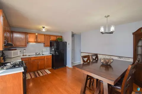 4001 E 22nd St, Sioux Falls, SD 57103 photo 7
