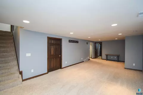 4001 E 22nd St, Sioux Falls, SD 57103 photo 24