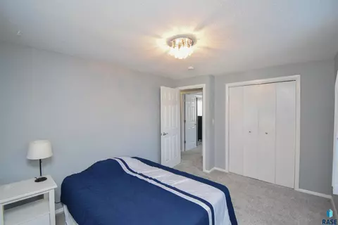4001 E 22nd St, Sioux Falls, SD 57103 photo 18