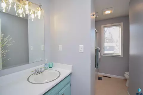 4001 E 22nd St, Sioux Falls, SD 57103 photo 19